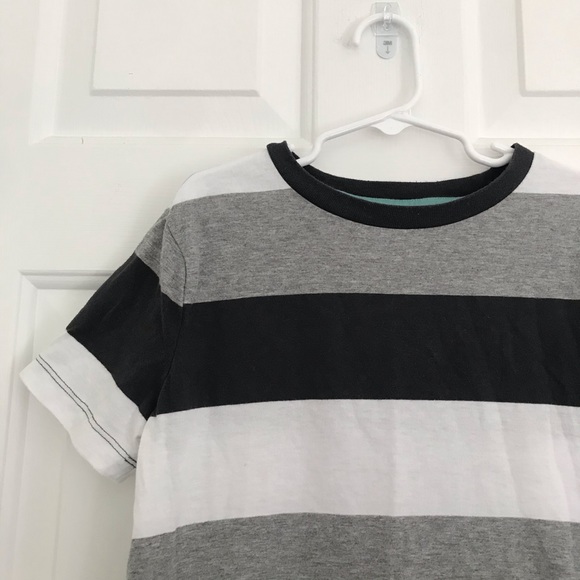 Boy’s Old Navy shirt - Picture 2 of 5